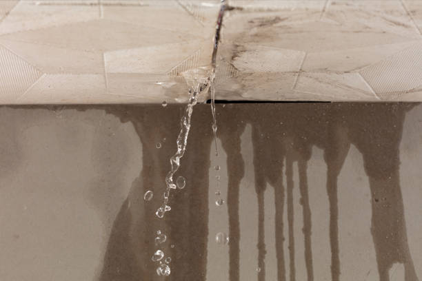 Professional Burst Pipe Cleanup technician working in Earlsboro, OK
